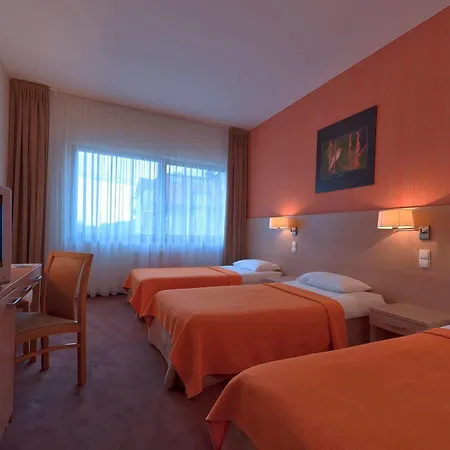 Hotel Oliwski 3*